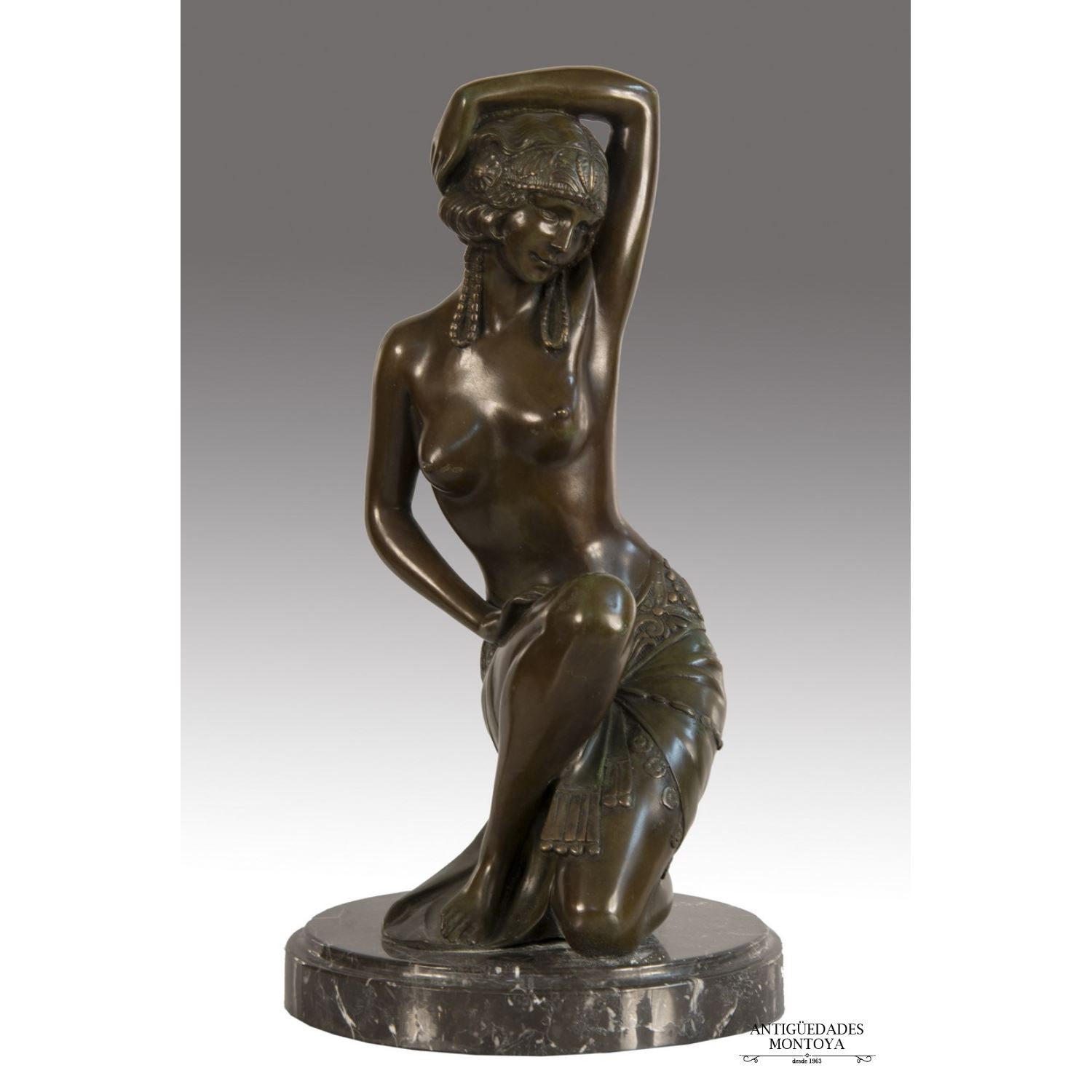 Bronze sculpture of Art Deco style.