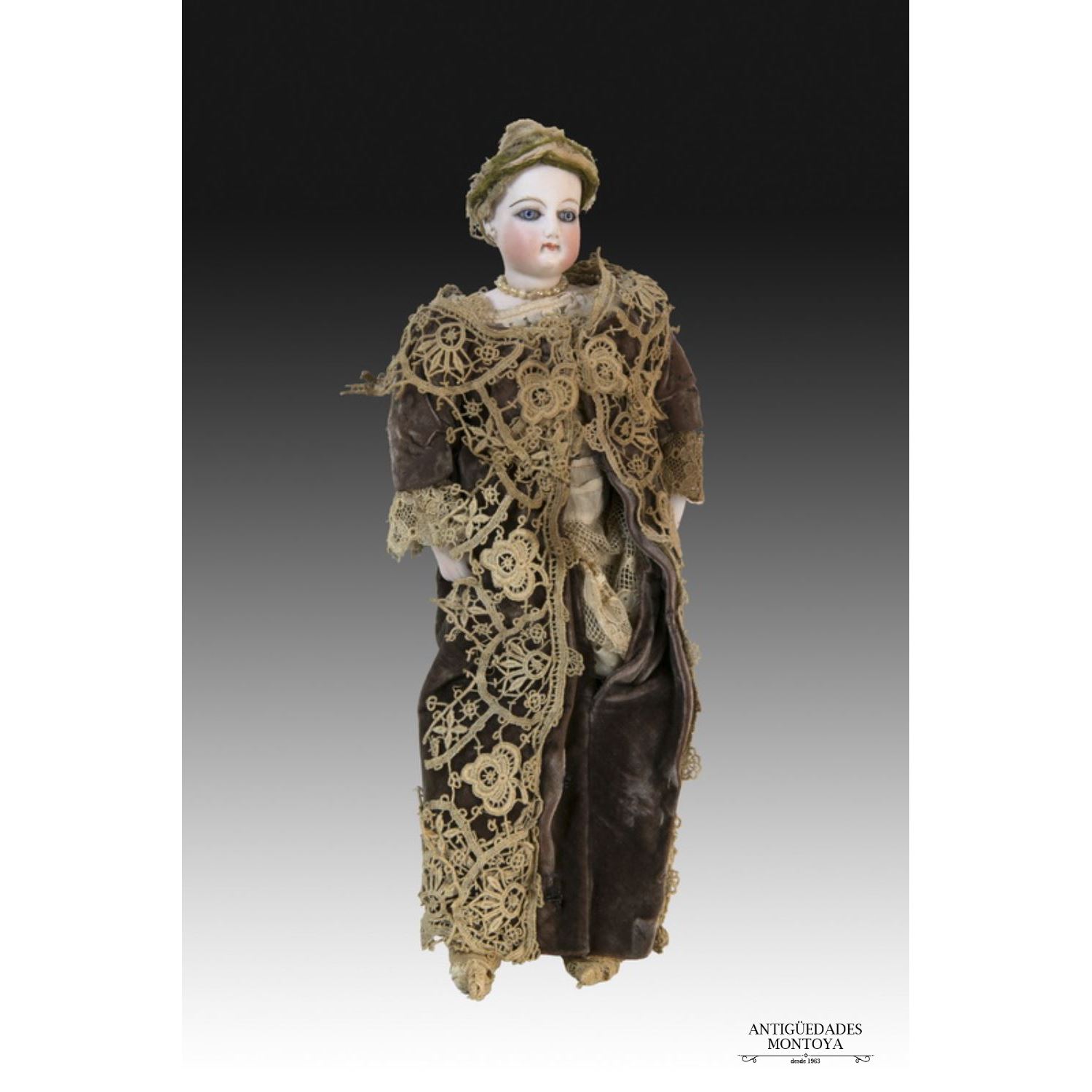 Jumeau brand early S. XiX doll