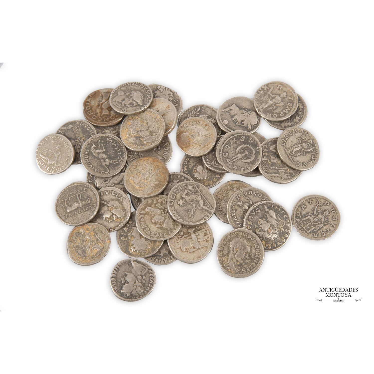 Set consisting of 39 Roman denarii.